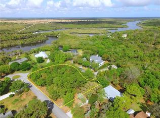 832 Robin Ln, Sebastian, FL 32958