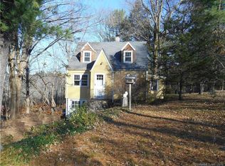 696 Lovely St, Avon, CT 06001