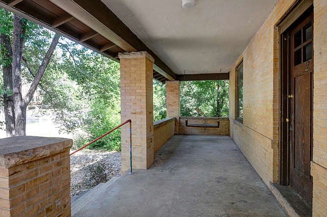 3004 Broadway Street Porch