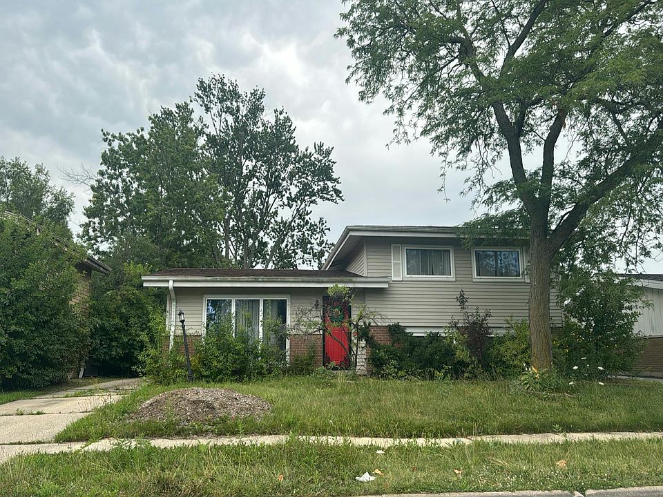 1st image of 223 Berry St