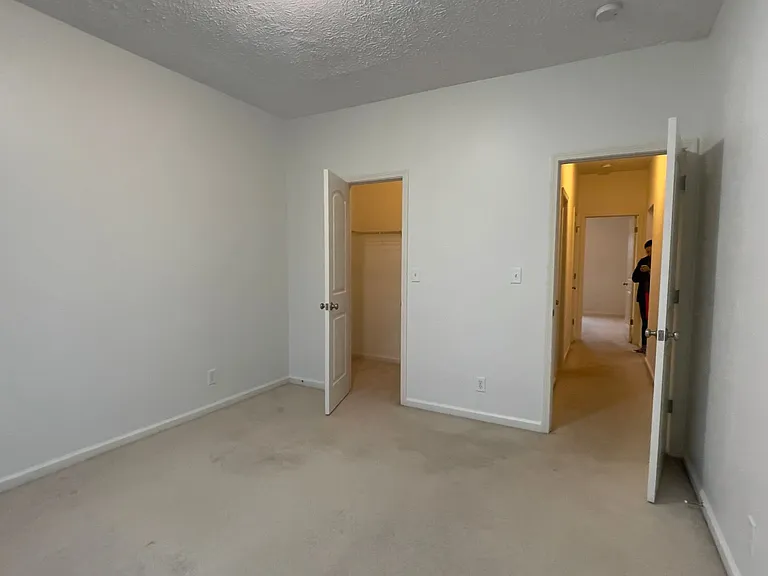3232 Huxley Dr — Photo 23