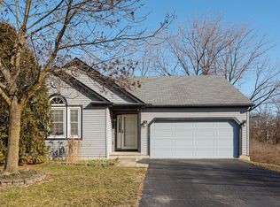 4862 Hollybriar Ct, Columbus, OH 43228