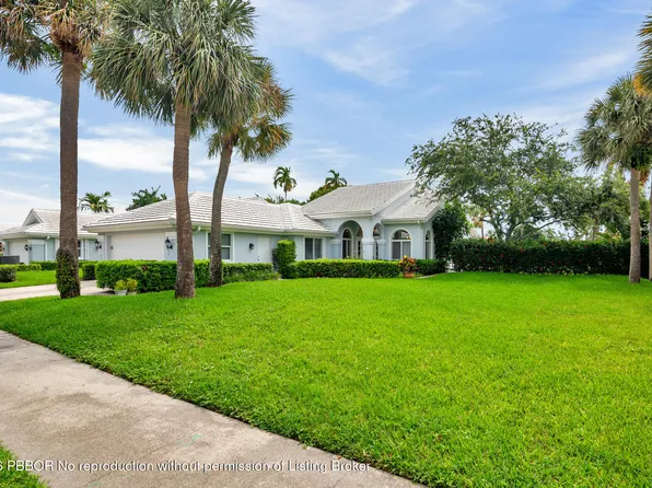2402 Saratoga Bay Dr, West Palm Beach, FL 33409