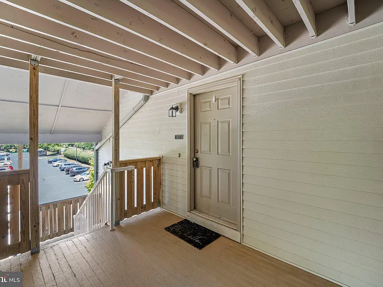 307 Ravens Crest Dr — Photo 2