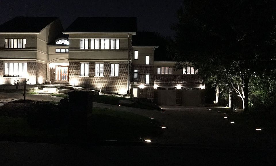 2nd image of 4 Shelburne Dr