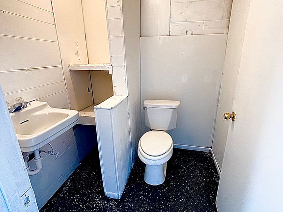 4th image of 2315 Bay St #2315
