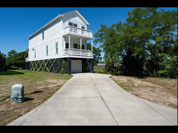 4th image of 1050 Hunley Waters Cir #1050