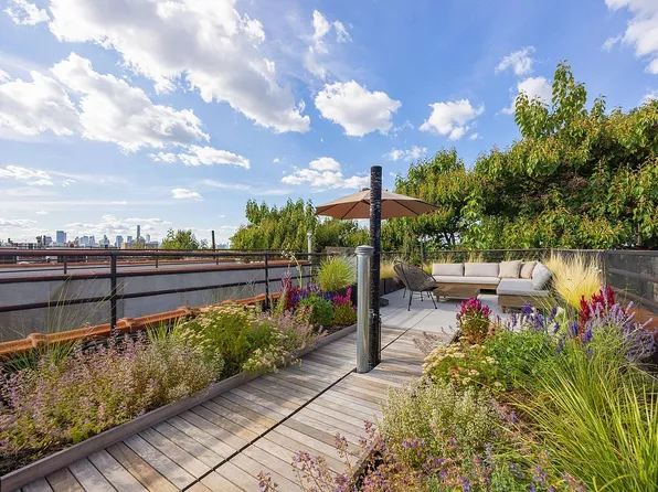 917 Saint Marks Ave APT 4, Brooklyn, NY 11213
