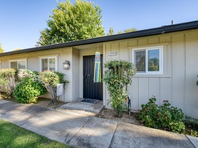 6330 N Palm Ave, Fresno, CA, 93704