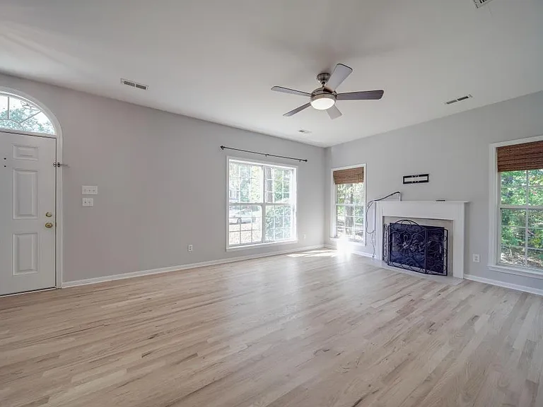 15005 Rothesay Dr — Photo 7