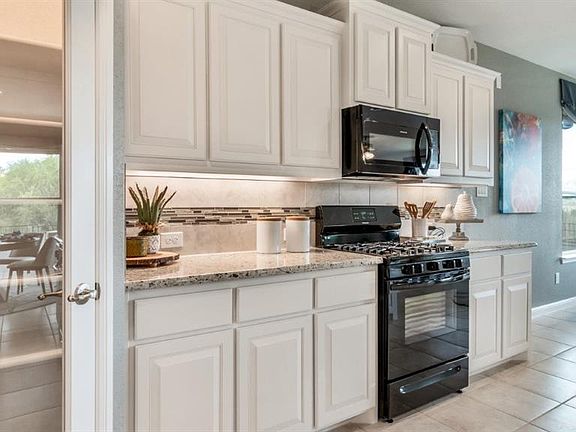 Home images & Floor Plans are for illustration purposes only & may vary from actual home.