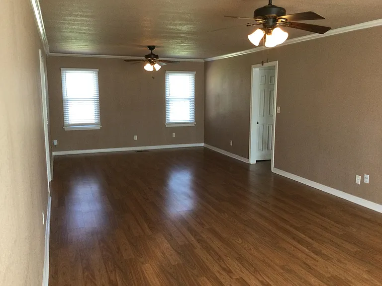 1201 Huntington Way — Photo 18