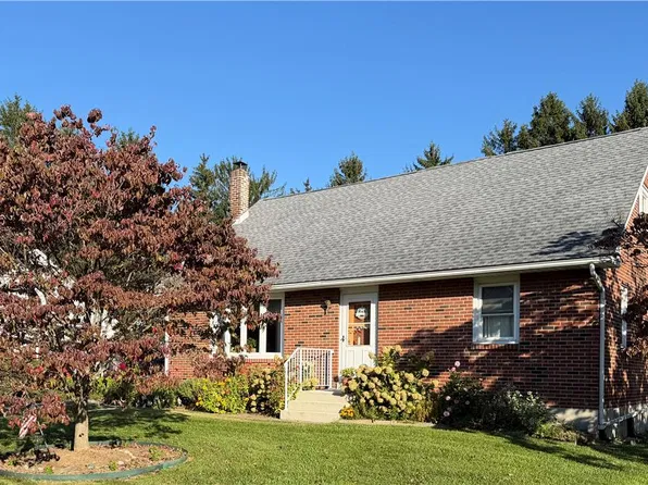 4857 Buckeye Rd, Emmaus, PA 18049