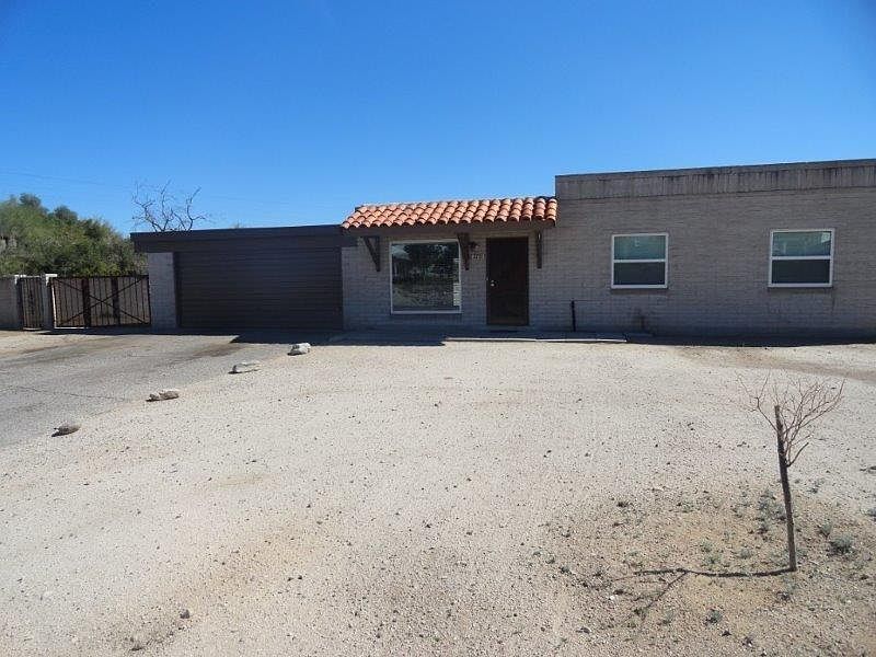 1st image of 2701 W Calle Del Santo