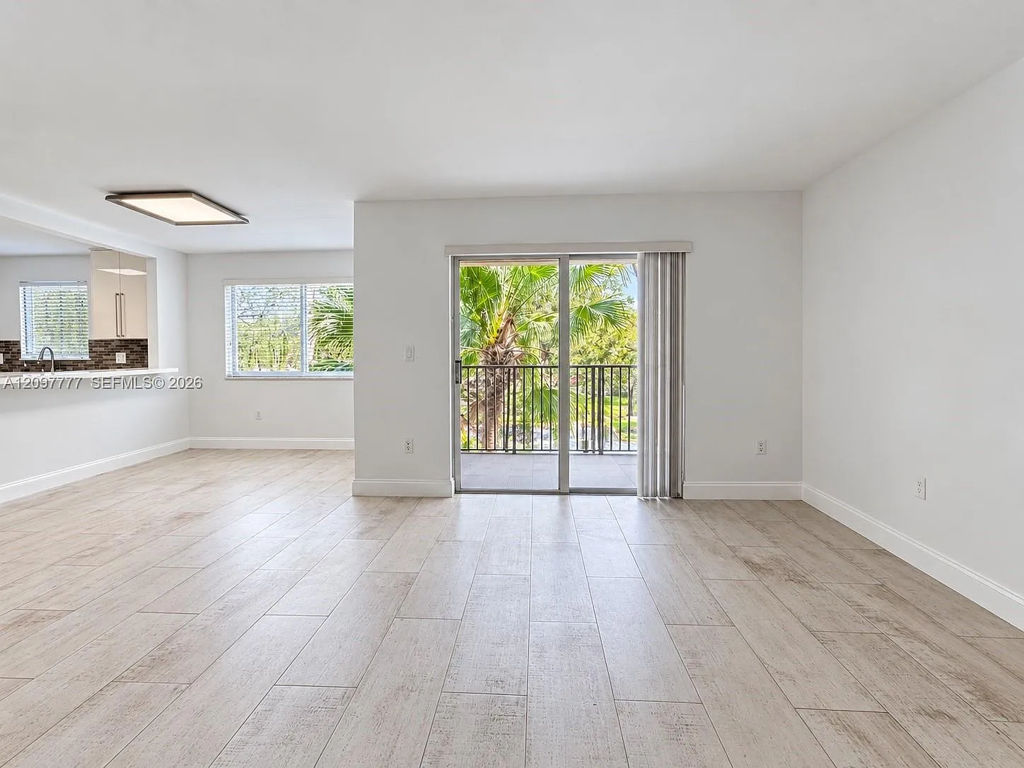 Paragon Plantation Condo — Photo 2