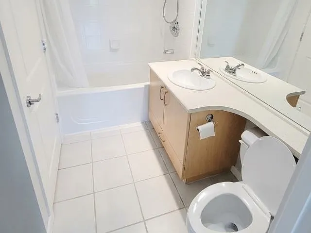 8460 Granville Ave #410 — Photo 9