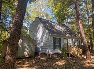 6382 Jones Creek Dr, Gloucester, VA 23061