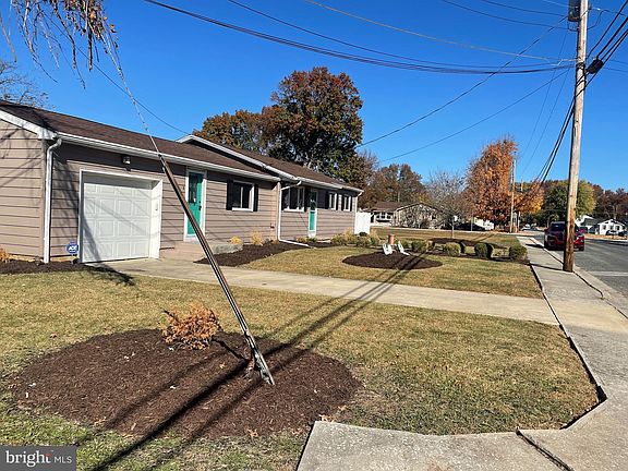 2nd image of 95 Lincoln Dr