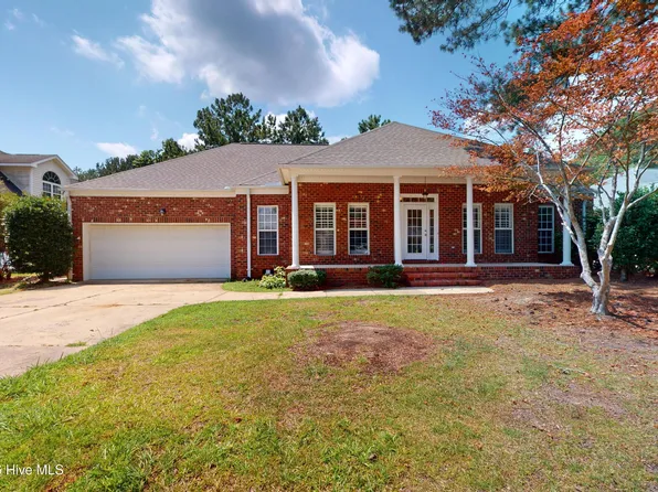 1140 Greenbriar Dr, Vass, NC 28394