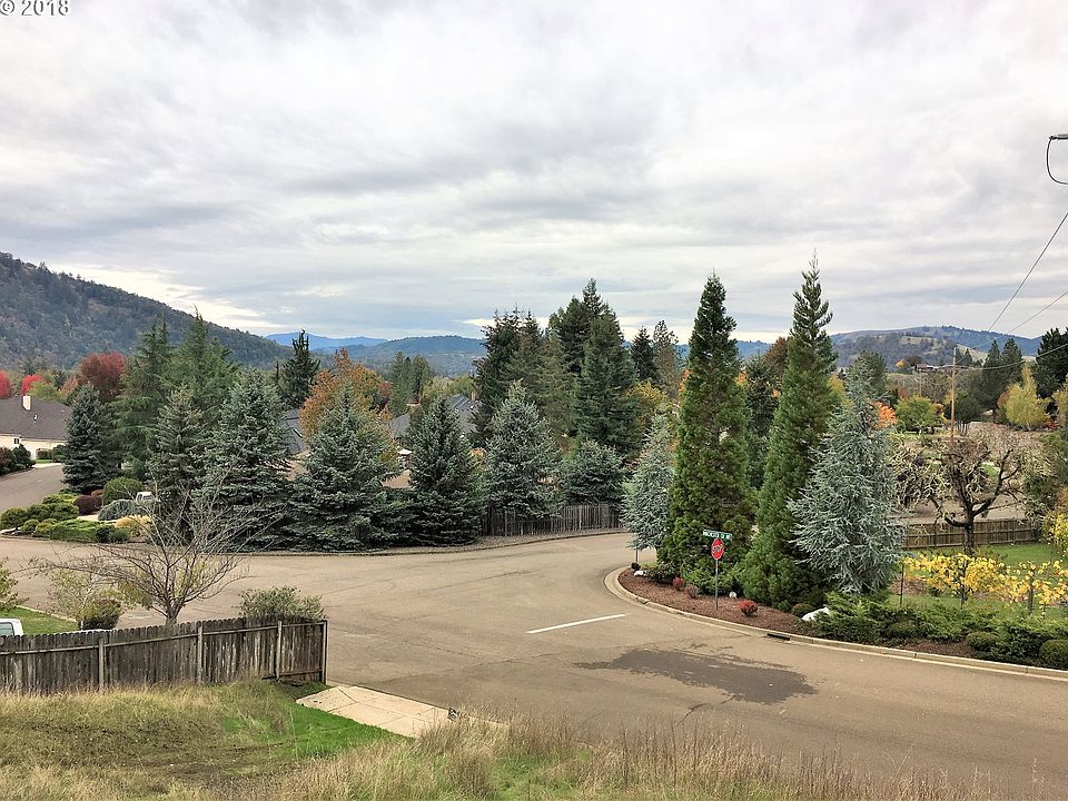 2nd image of 101 Winchester Creek Ave