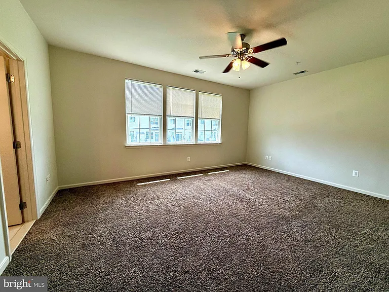 44517 Gray Wolf St — Photo 11