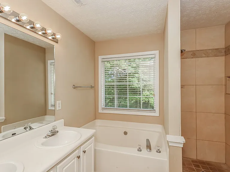 426 Baldwin Ct — Photo 12