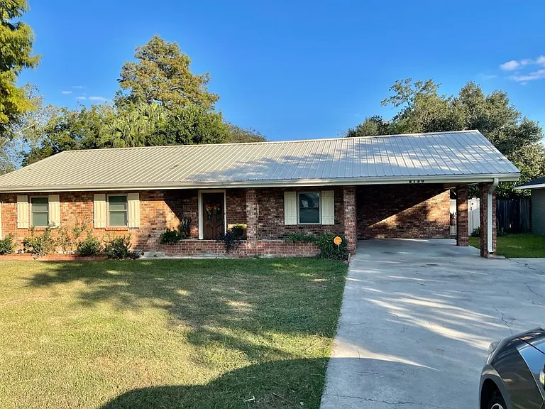 2130 Highway 3185 — Photo 1
