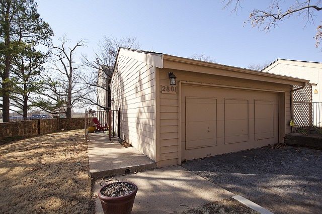 End Unit in the Timbers of Tulsa