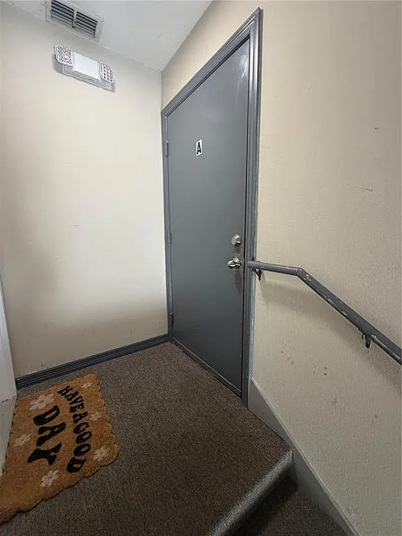 2 bed, 1.0 bath, 1500 sqft, $1,400 — Photo 4