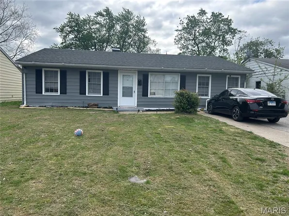 712 Saint Paul Dr, Cahokia, IL 62206