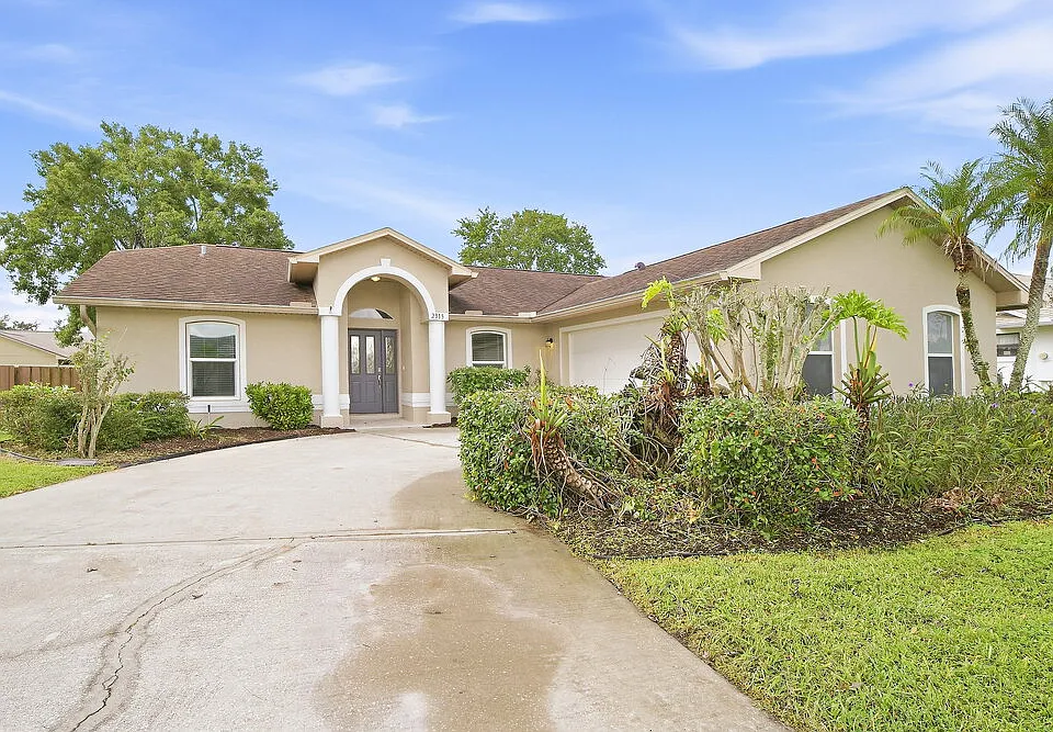 2315 Giselle Ct