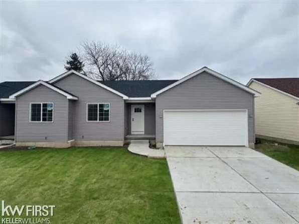 9510 Orchard Lake Dr, Davison, MI 48423
