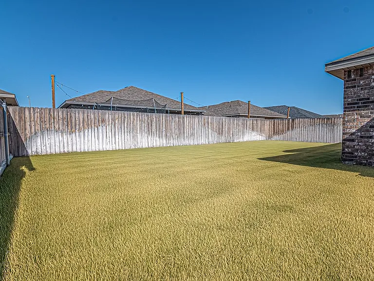 1327 Masquerade Blvd — Photo 5