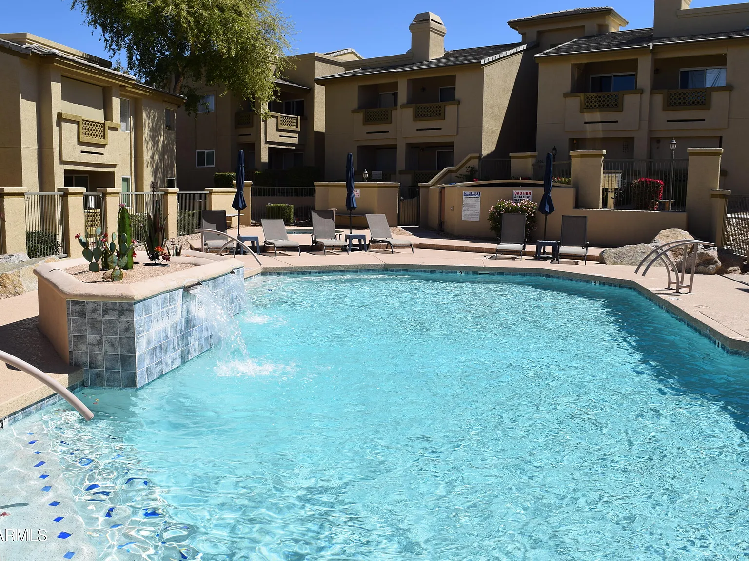 2 bed, 2.0 bath, 1011 sqft, $1,700 — Photo 3