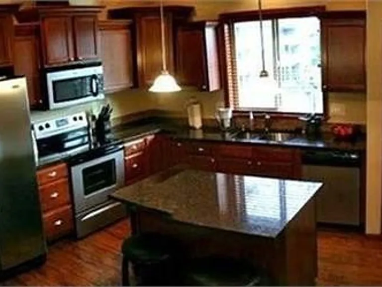 660 Telegraph Rd #B-301 — Photo 2