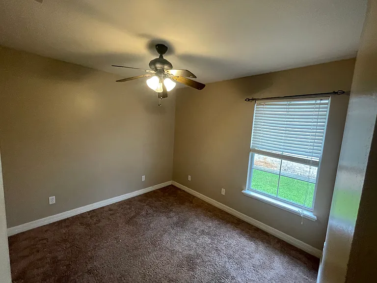361 Gaston Ln — Photo 7