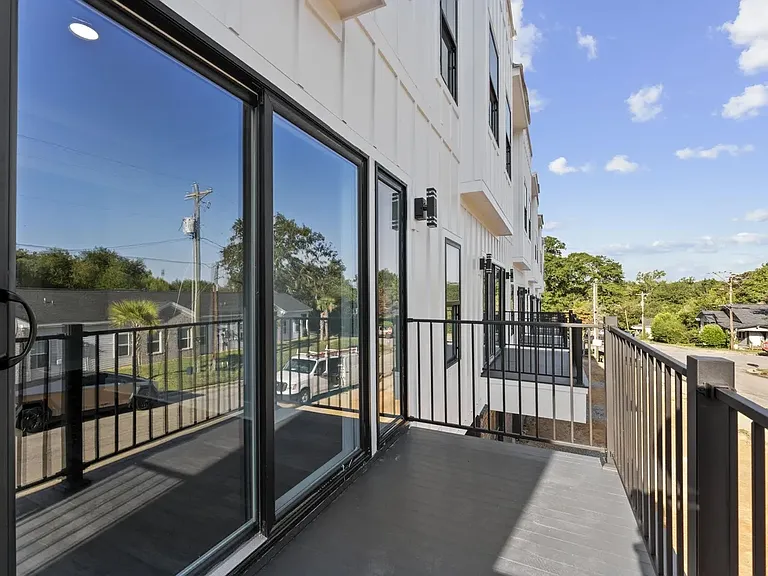 2506 Bratton St — Photo 5