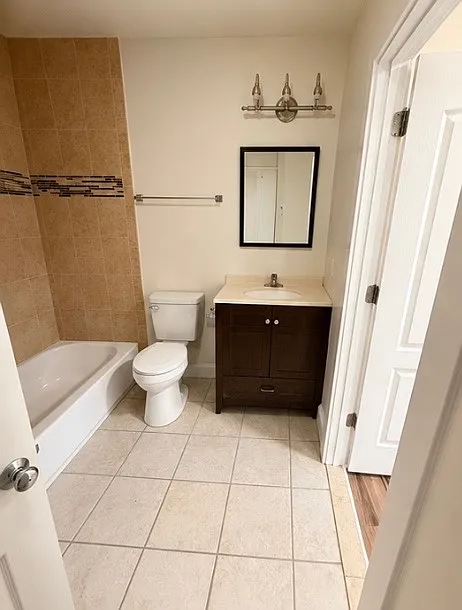 4 bed, 1224 sqft, $3,100 — Photo 2