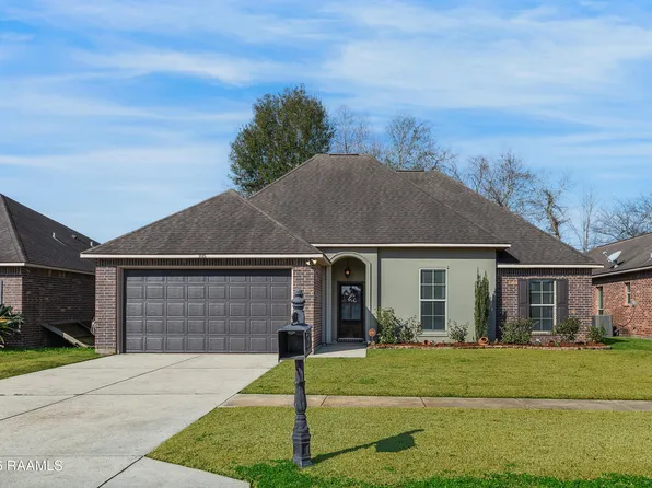 105 Endicott Dr, Carencro, LA 70520
