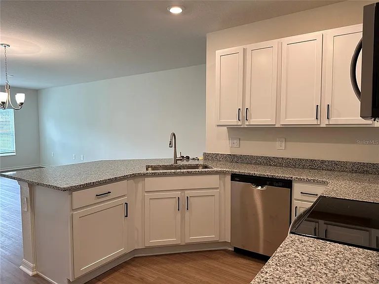 9354 Westside Hills Dr — Photo 2