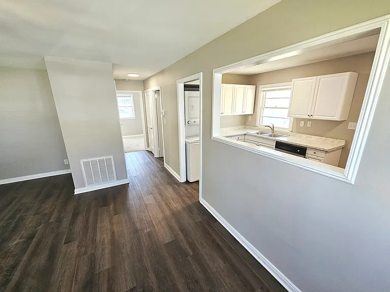 4910 Barlow Dr — Photo 5