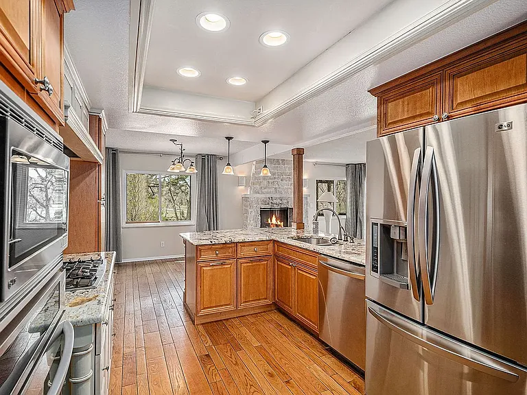2850 E Easter Ave — Photo 10