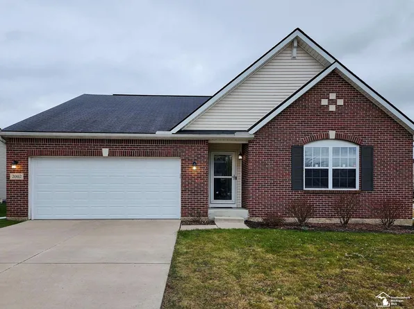 2002 Arbor Creek Dr, Monroe, MI 48162