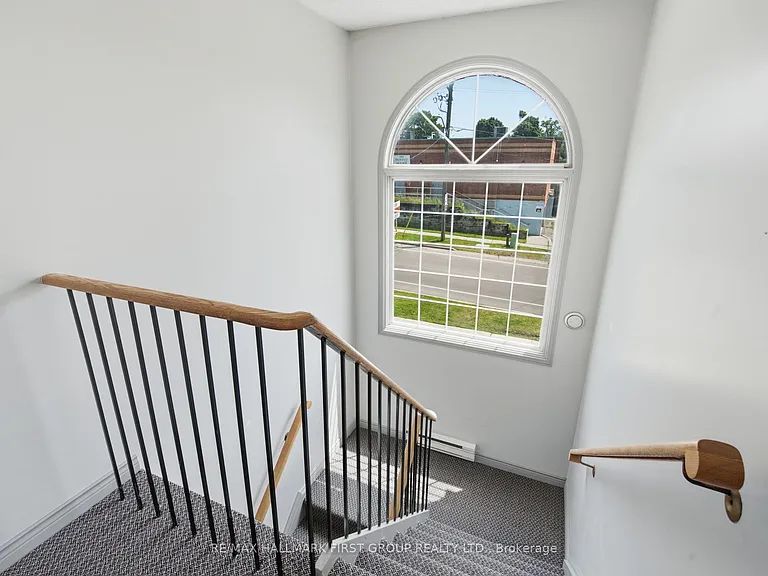 314 Hillside Ave — Photo 3