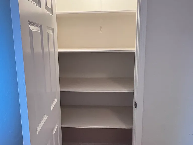 310 Alma Ln — Photo 29