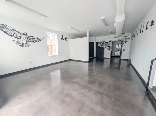 140 Caroline St S, Hamilton, ON L8P 3K8
