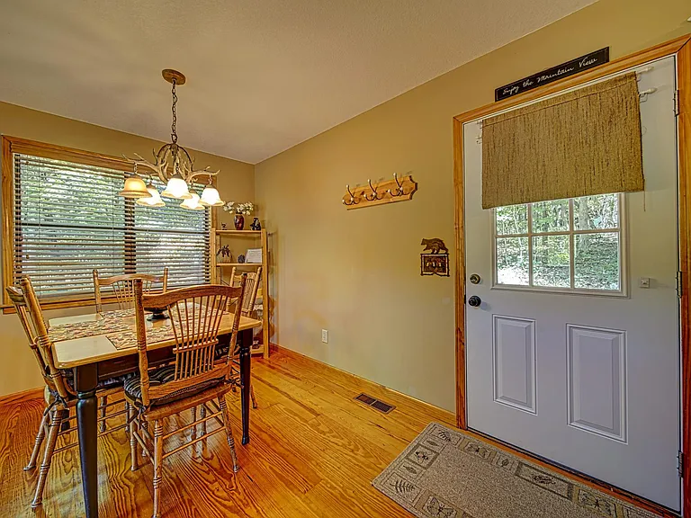 738 Laurel Hill Rd — Photo 8