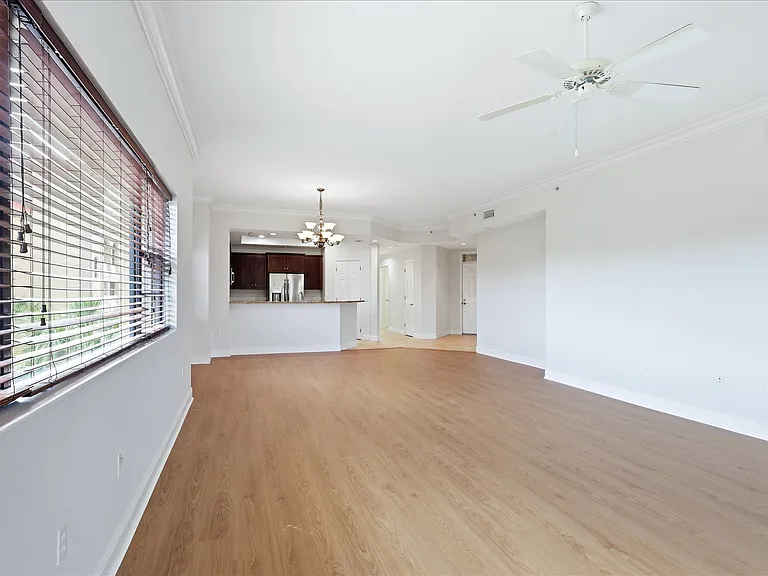 7612 Lake Vista Ct #308 — Photo 13