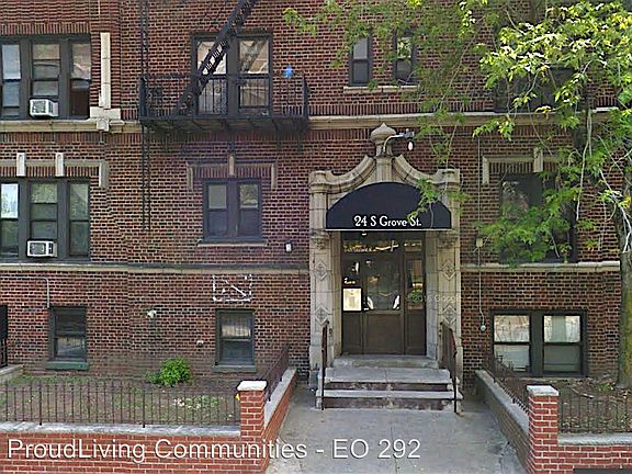 5th image of 24 S Grove St APT E2