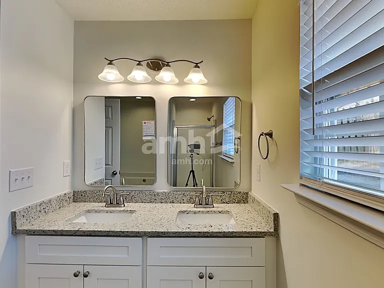 12619 Waterfall Pl — Photo 14